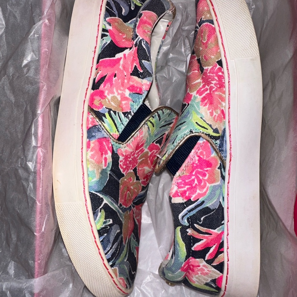 Lilly Pulitzer Julie Sneaker Tropicolada High Tide Navy 7.5 GUC